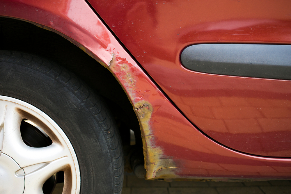 rouille sur une carrosserie de voiture